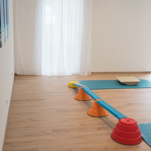 Bewegungsraum mit Kinderparcours