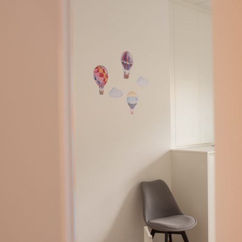 Blick in den Therapieraum für Kinder im Fixpunkt
